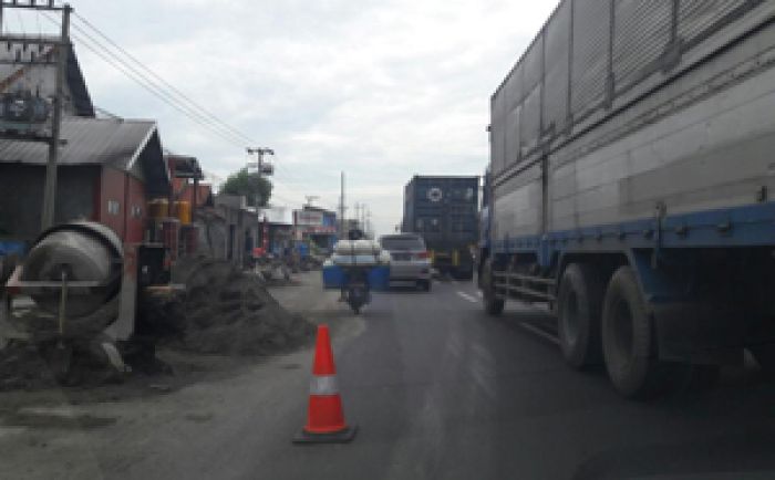 Pemasangan Portal di Sejumlah Jalan Kabupaten Gresik Dinilai Bukan Langkah Tepat Pemasangan Portal di Sejumlah Jalan Kabupaten Gresik Dinilai Bukan Langkah Tepat