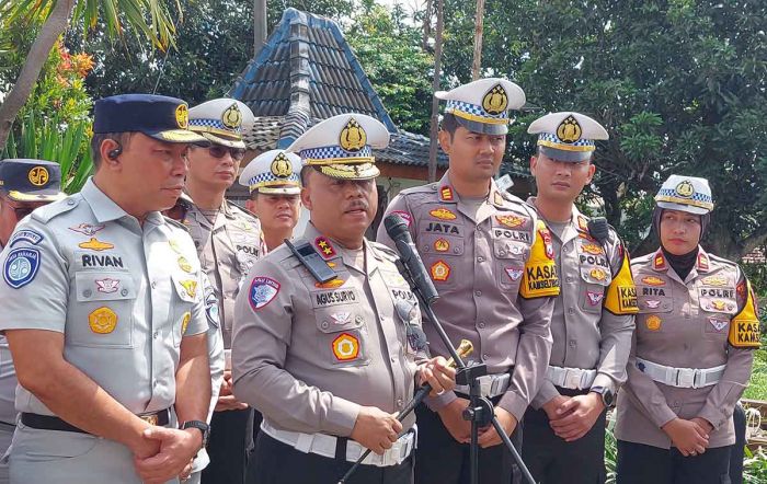Persiapan Operasi Ketupat 2025, Kakorlantas Polri Tinjau Simpang Tiga Mengkreng Persiapan Operasi Ketupat 2025, Kakorlantas Polri Tinjau Simpang Tiga Mengkreng