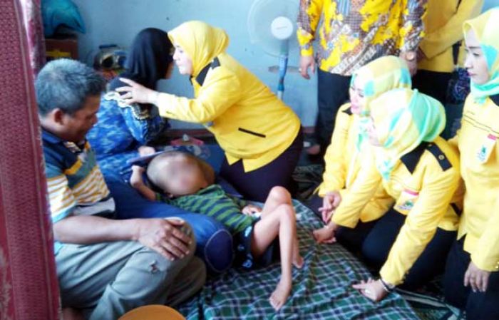 12 Tahun Menderita Hidrosefalus, Bilal Ceria Disambangi Pengurus DPD Golkar Jombang 12 Tahun Menderita Hidrosefalus, Bilal Ceria Disambangi Pengurus DPD Golkar Jombang