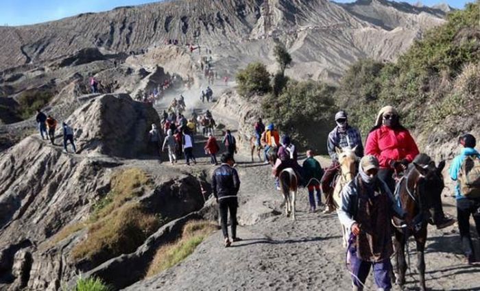 Wisata Gunung Bromo Bakal Dibuka Kembali, tapi Jumlah Pengunjung Dibatasi Wisata Gunung Bromo Bakal Dibuka Kembali, tapi Jumlah Pengunjung Dibatasi