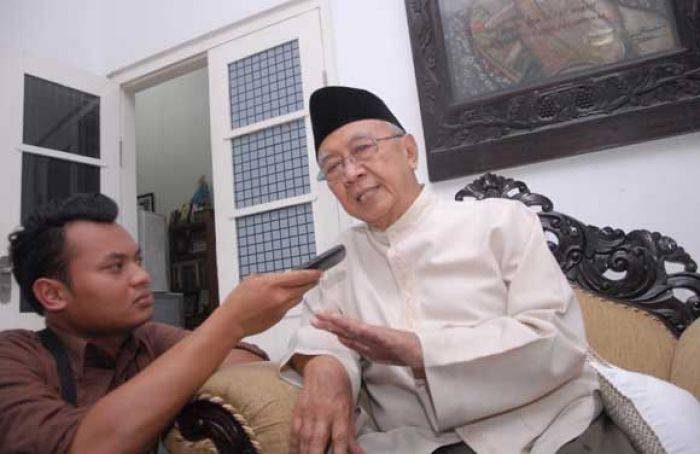 Buktikan Penyimpangan Ajaran, Gus Solah Siap Duduk Bersama dengan Panitia Muktamar Buktikan Penyimpangan Ajaran, Gus Solah Siap Duduk Bersama dengan Panitia Muktamar