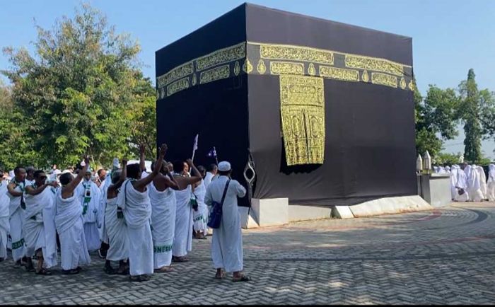 20 Calon Jemaah Haji Lansia Asal Tuban Gagal Berangkat ke Tanah Suci 20 Calon Jemaah Haji Lansia Asal Tuban Gagal Berangkat ke Tanah Suci