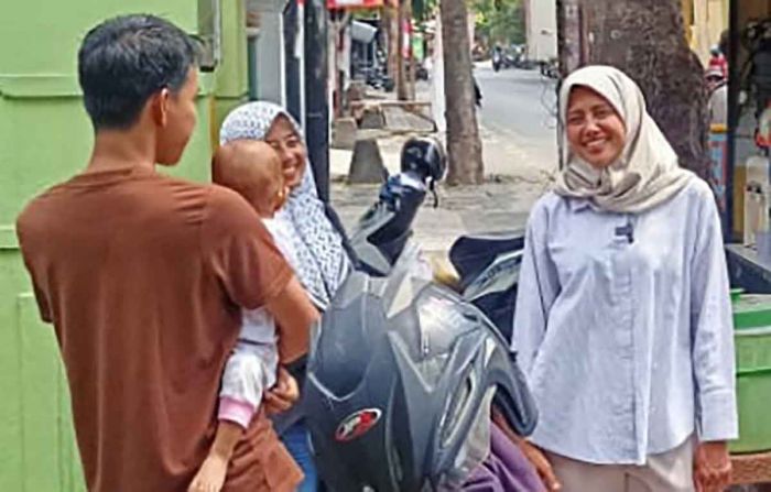 Kampanye Pilwali Kediri 2024, Bunda Fey Safari Sapa Warga Kampanye Pilwali Kediri 2024, Bunda Fey Safari Sapa Warga