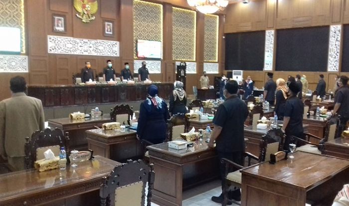 Sempat Lockdown, DPRD Kota Probolinggo Kembali Gelar Rapat Paripurna Sempat Lockdown, DPRD Kota Probolinggo Kembali Gelar Rapat Paripurna