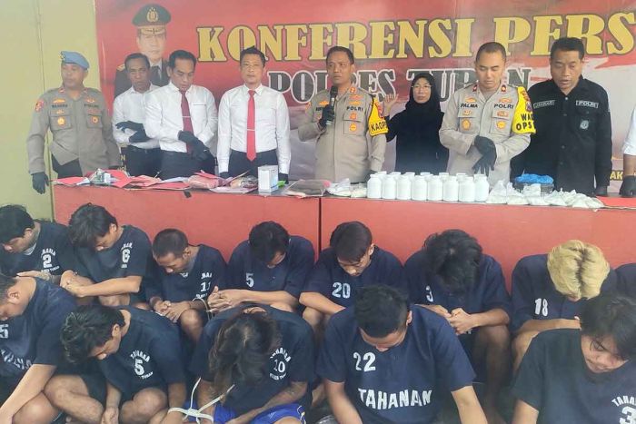 Kasus Peredaran Pil Dobel L Masih Marak di Tuban Kasus Peredaran Pil Dobel L Masih Marak di Tuban