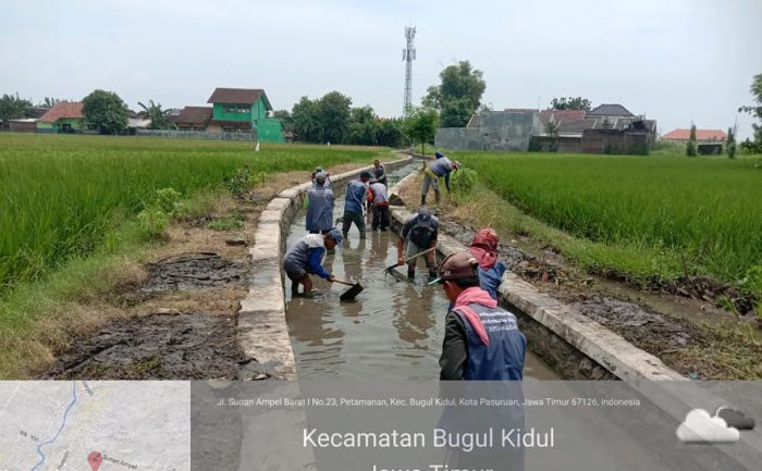 DPUPR Kota Pasuruan Genjot Normalisasi 4 Titik Saluran Drainase dan Irigasi di Bulan Ramadhan DPUPR Kota Pasuruan Genjot Normalisasi 4 Titik Saluran Drainase dan Irigasi di Bulan Ramadhan