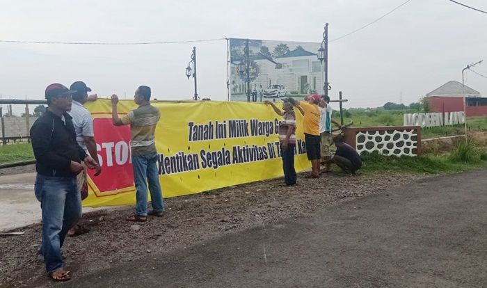 ​Sawah Belum Dilunasi, Petani Gogol Sidoarjo Blokir Akses Modern Land