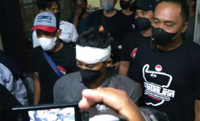 Pelaku Pembantaian di Kediri Belum Bisa Dimintai Keterangan, Sempat Solat Usai Lakukan Pembacokan Pelaku Pembantaian di Kediri Belum Bisa Dimintai Keterangan, Sempat Solat Usai Lakukan Pembacokan