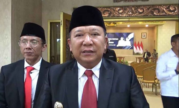 Bupati Jember Lantik Kepala Desa Terpilih Bupati Jember Lantik Kepala Desa Terpilih