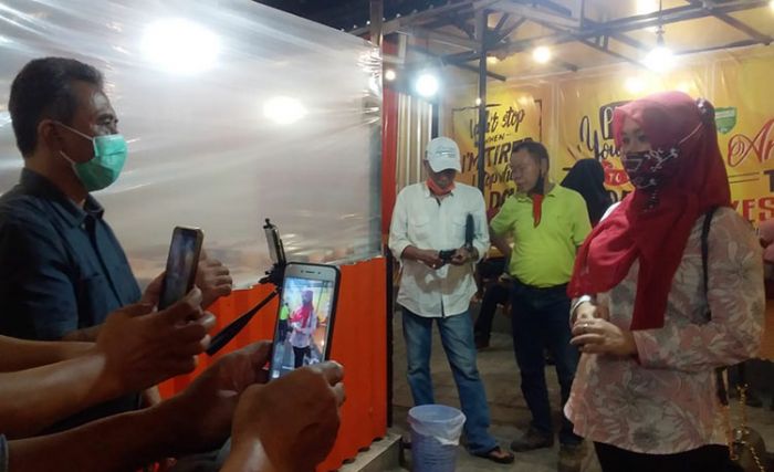 Disebut Barikade Gus Dur Layak Maju Pilwali Surabaya 2020, Ning Lia: Suatu Kehormatan Disebut Barikade Gus Dur Layak Maju Pilwali Surabaya 2020, Ning Lia: Suatu Kehormatan