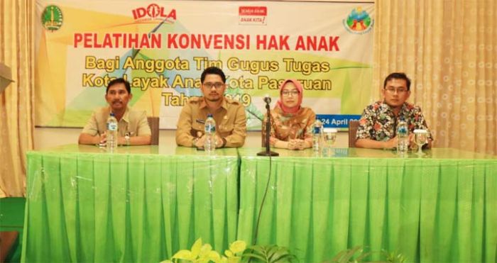 Wakil Wali Kota Pasuruan Buka Pelatihan Konvensi Hak Anak Wakil Wali Kota Pasuruan Buka Pelatihan Konvensi Hak Anak