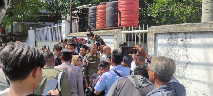 Perusahaan Tandon Air Tahan Ijazah Karyawan yang Diberhentikan, Wabup Sidoarjo Turun Tangan Perusahaan Tandon Air Tahan Ijazah Karyawan yang Diberhentikan, Wabup Sidoarjo Turun Tangan