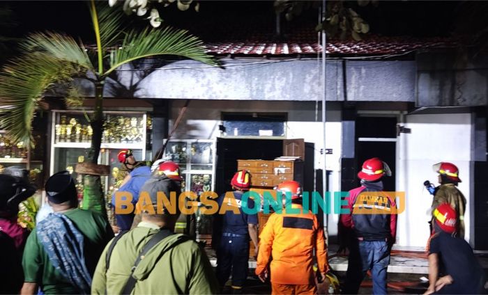 Ruang Kepsek dan TU MTsN 1 Kota Kediri Terbakar, Gus Qowim Pastikan KBM Tidak Terganggu