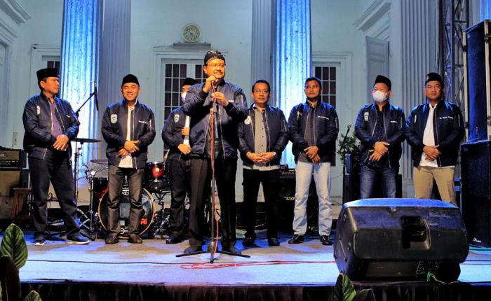 Serahkan Hadiah ke Barista Pemenang Festival Kopi, Gus Ipul Ingin Ciptakan Ikon Baru Kota Pasuruan Serahkan Hadiah ke Barista Pemenang Festival Kopi, Gus Ipul Ingin Ciptakan Ikon Baru Kota Pasuruan