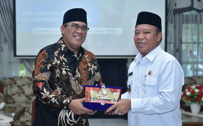 SAKIP Bikin Lamongan Mampu Efisiensi Anggaran Rp 26 Miliar SAKIP Bikin Lamongan Mampu Efisiensi Anggaran Rp 26 Miliar