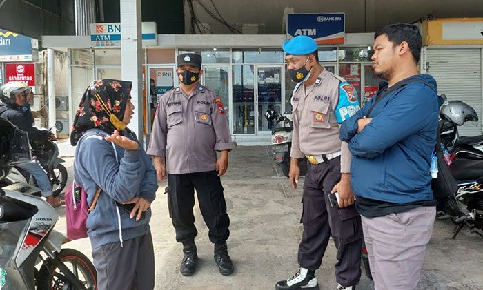 Kartu ATM Tertelan, Uang Puluhan Juta Milik Ibu Rumah Tangga di Tuban Raib Kartu ATM Tertelan, Uang Puluhan Juta Milik Ibu Rumah Tangga di Tuban Raib