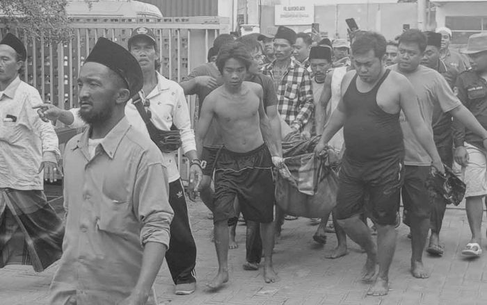 2 Hari Pencarian, Jasad Santri Hanyut di Blega Bangkalan Akhirnya Ditemukan 2 Hari Pencarian, Jasad Santri Hanyut di Blega Bangkalan Akhirnya Ditemukan