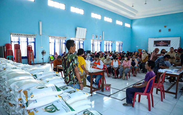 Penyaluran Tahap Ke-3, 38.002 KPM di Kota Kediri Terima Bantuan Beras 10 Kg Penyaluran Tahap Ke-3, 38.002 KPM di Kota Kediri Terima Bantuan Beras 10 Kg