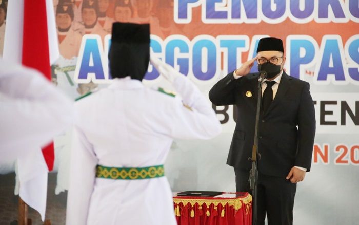 Bupati Kediri Kukuhkan Paskibraka di Pendopo Panjalu Jayati