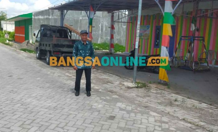 Pakai Dana BKK, Kepala Desa Banjarsari Gresik Fokus Bangun Jalan Pakai Dana BKK, Kepala Desa Banjarsari Gresik Fokus Bangun Jalan