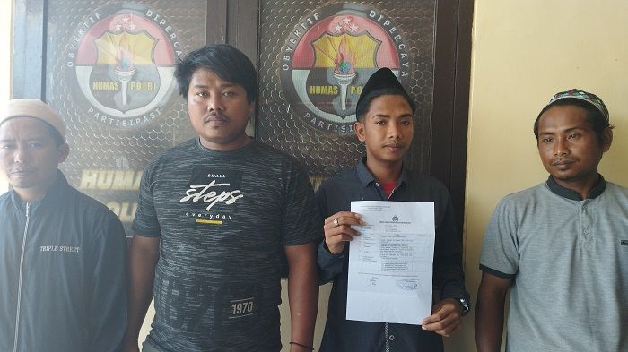 Korban Pemukulan oleh Sekdes Daleman Sampang Lapor Polisi Korban Pemukulan oleh Sekdes Daleman Sampang Lapor Polisi