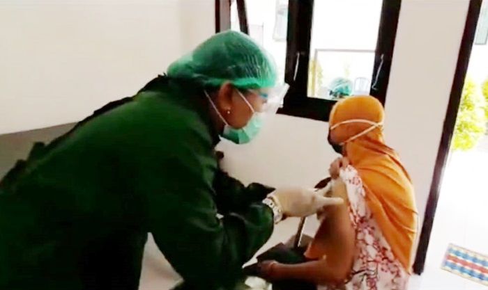 ​Puskesmas se-Banyuwangi Serentak Gelar Simulasi Vaksinasi