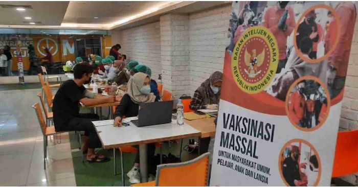 BIN Daerah Jatim dan Dinkes Gelar Vaksin Booster di Mall