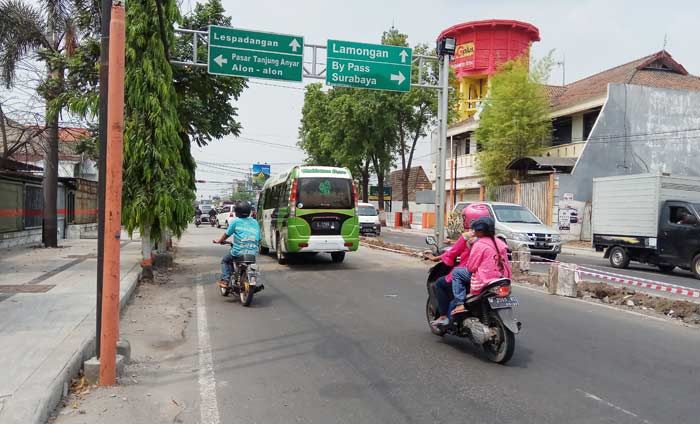 Tengahi Mandeknya Proyek Jalan, Sekdakot Mojokerto Minta Taman Tuntas Dulu Tengahi Mandeknya Proyek Jalan, Sekdakot Mojokerto Minta Taman Tuntas Dulu