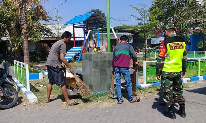 Terapkan Inpres Nomor 6, Muspika Kecamatan Rembang Gelar Operasi Masker Terapkan Inpres Nomor 6, Muspika Kecamatan Rembang Gelar Operasi Masker