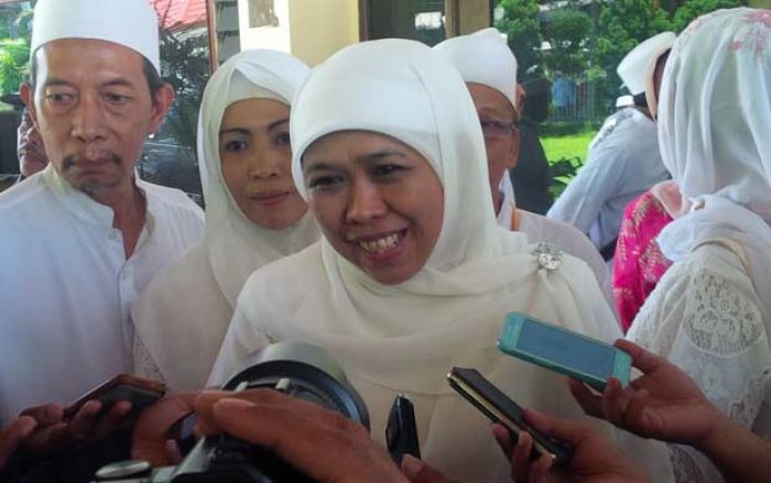 Khofifah, Usia 27 Tahun Sudah Jadi Anggota Parlemen Khofifah, Usia 27 Tahun Sudah Jadi Anggota Parlemen
