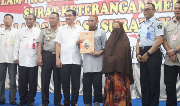Istri Napiter Umar Patek Resmi Jadi Warga Negara Indonesia Istri Napiter Umar Patek Resmi Jadi Warga Negara Indonesia