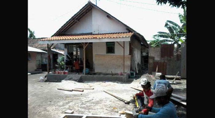 Sempat Disorot Dewan, Program Bedah Rumah di Lumajang Dilanjutkan Sempat Disorot Dewan, Program Bedah Rumah di Lumajang Dilanjutkan