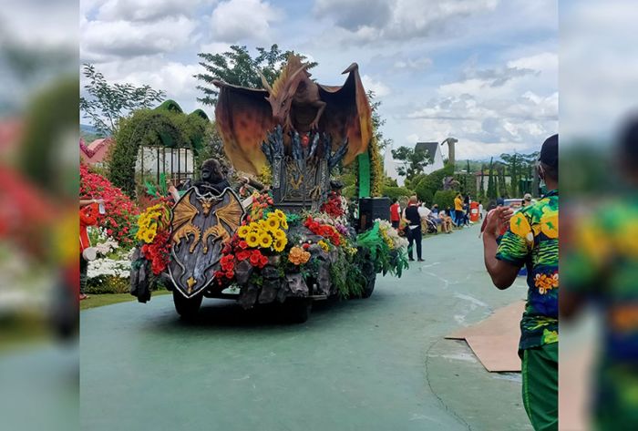 Parade Mobil Hias Siap Hibur Pengunjung Batu Love Garden Parade Mobil Hias Siap Hibur Pengunjung Batu Love Garden