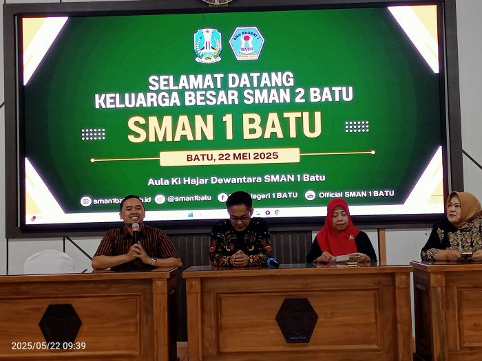 Unik dan Meriah, Perpindahan Kepala SMAN 2 Batu ke SMAN 1 Diantar Pakai 