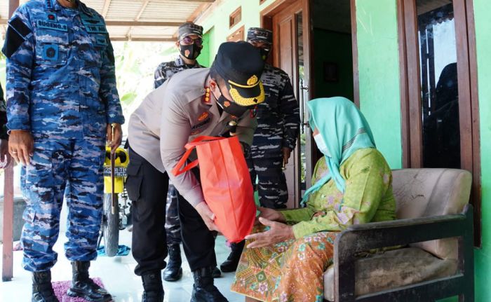 Gelar Vaksinasi dan Bagi-bagi Sembako, Alumni AKABRI 1998 di Sidoarjo Peduli Dampak Covid-19 Gelar Vaksinasi dan Bagi-bagi Sembako, Alumni AKABRI 1998 di Sidoarjo Peduli Dampak Covid-19