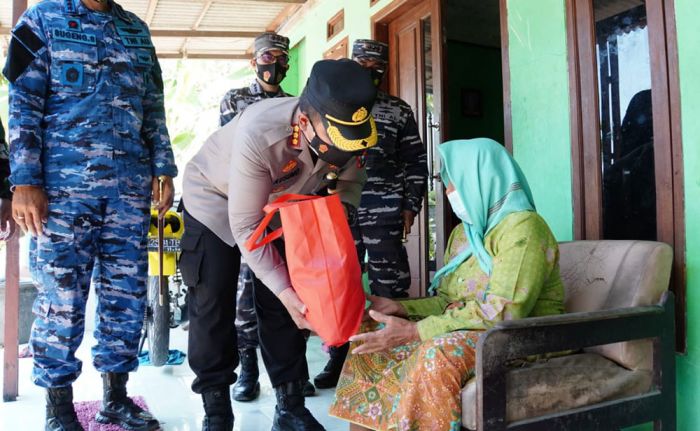 Gelar Vaksinasi dan Bagi-bagi Sembako, Alumni AKABRI 1998 di Sidoarjo Peduli Dampak Covid-19