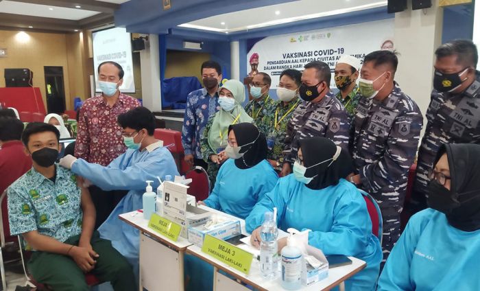 Dukung Pelaksanaan PTM, AAL Gelar Vaksinasi Bagi 500 Siswa Smamda Dukung Pelaksanaan PTM, AAL Gelar Vaksinasi Bagi 500 Siswa Smamda