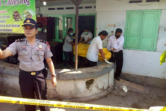 Warga Ngopak Pasuruan Digegerkan oleh Penemuan Mayat Warga Ngopak Pasuruan Digegerkan oleh Penemuan Mayat
