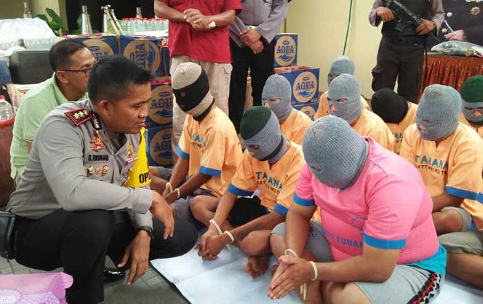 Kapolres Tuban Imbau Masyarakat Waspadai Premanisme saat Malam Tahun Baru Kapolres Tuban Imbau Masyarakat Waspadai Premanisme saat Malam Tahun Baru