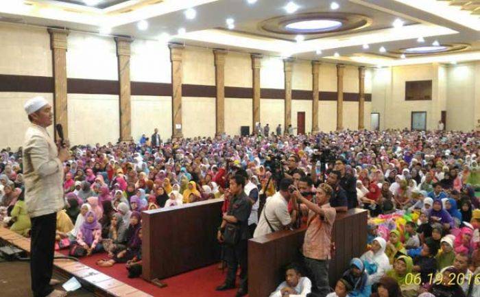 Wali Kota Malang Santuni 18 Ribu Anak Yatim dan Kaum Dhuafa Wali Kota Malang Santuni 18 Ribu Anak Yatim dan Kaum Dhuafa