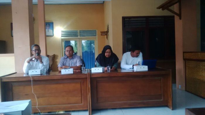 Atasi Krisis Air di Lumbang, Pemerintah Pusat Berikan Bantuan Pipa Atasi Krisis Air di Lumbang, Pemerintah Pusat Berikan Bantuan Pipa