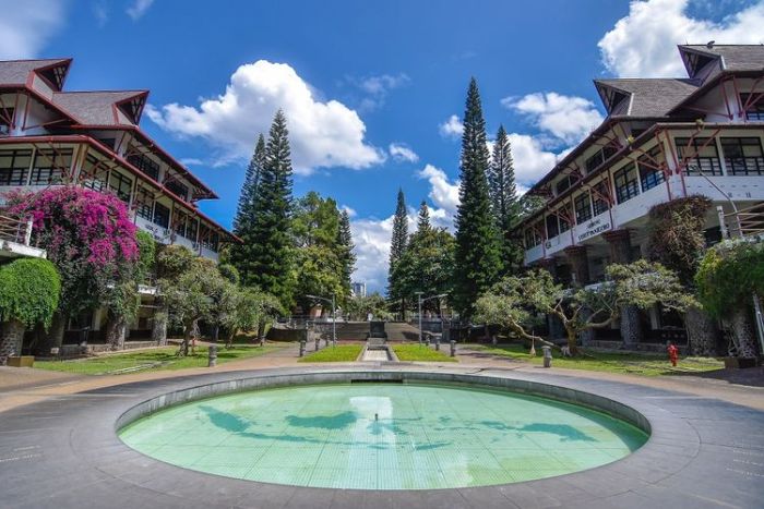 ITB Sediakan Sistem Pinjaman Online untuk Mahasiswa, Simak Penjelasan OJK ITB Sediakan Sistem Pinjaman Online untuk Mahasiswa, Simak Penjelasan OJK