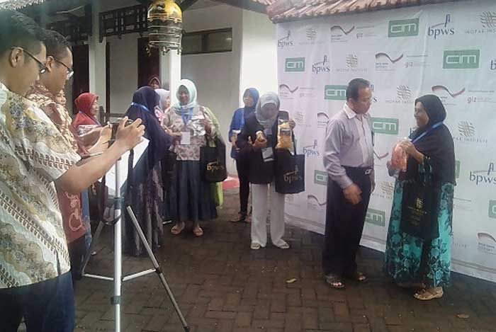 Gandeng BPWS dan Inopak Institute Jerman, Dinas Perindustrian Bangkalan Latih IKM Gandeng BPWS dan Inopak Institute Jerman, Dinas Perindustrian Bangkalan Latih IKM
