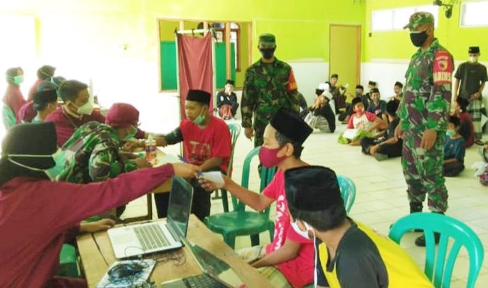 Koramil Ngawi Kota Pantau Vaksinasi Santri Ponpes Darul Quran Koramil Ngawi Kota Pantau Vaksinasi Santri Ponpes Darul Quran