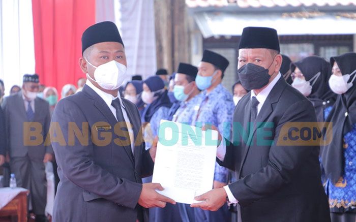 Lantik Nadlelah Sebagai Kepala DKP Gresik, Bupati Ingatkan Hal ini