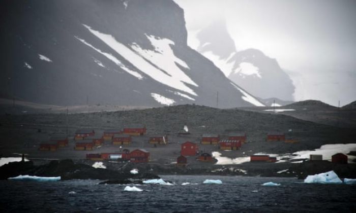 Suhu Antartika Memanas, Es Mencair Lebih Banyak