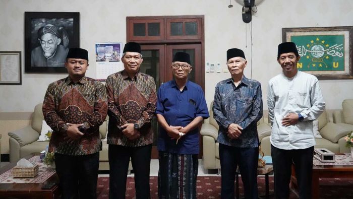Pengurus Ponpes Wali Barokah dan LDII Kota Kediri Berkunjung ke Kediaman Ketua Umum MUI Pusat