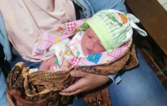 Warga Temukan Bayi di Persawahan