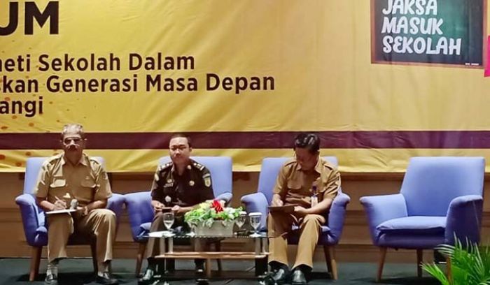 Gandeng Kasek se-Banyuwangi, Kejari Gelar Sosialisasi Penerapan Hukum di Sekolah