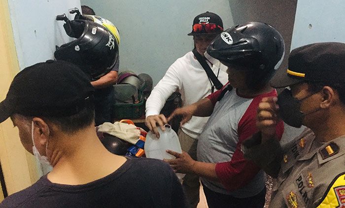 Korban Tewas Pesta Miras Oplosan di Surabaya Bertambah 1 Orang Korban Tewas Pesta Miras Oplosan di Surabaya Bertambah 1 Orang